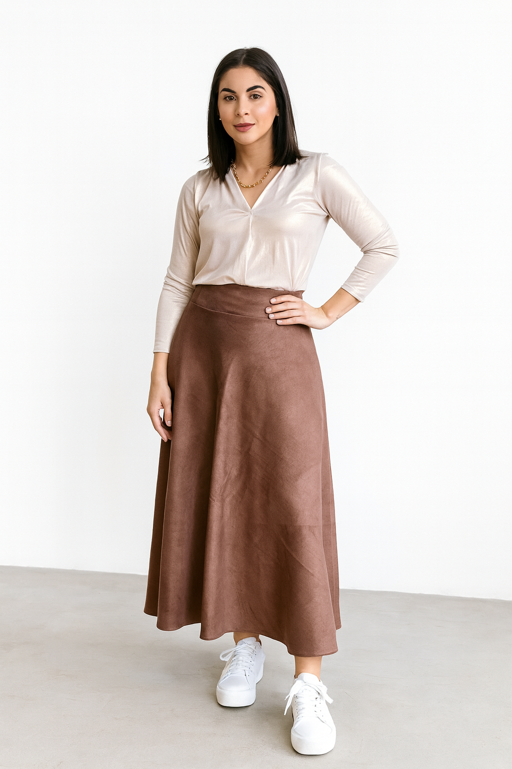 Falda rotonda gamuzada