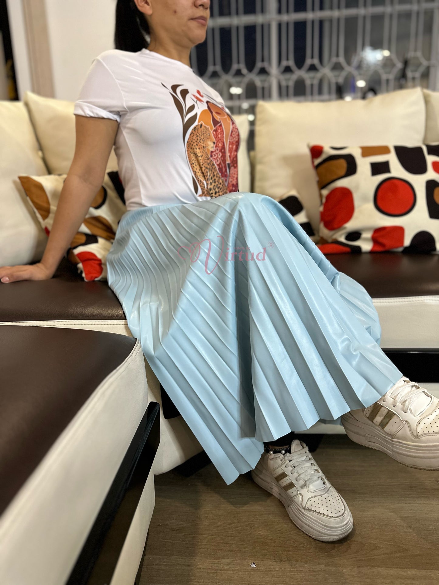 Falda plisada cuerotex larga