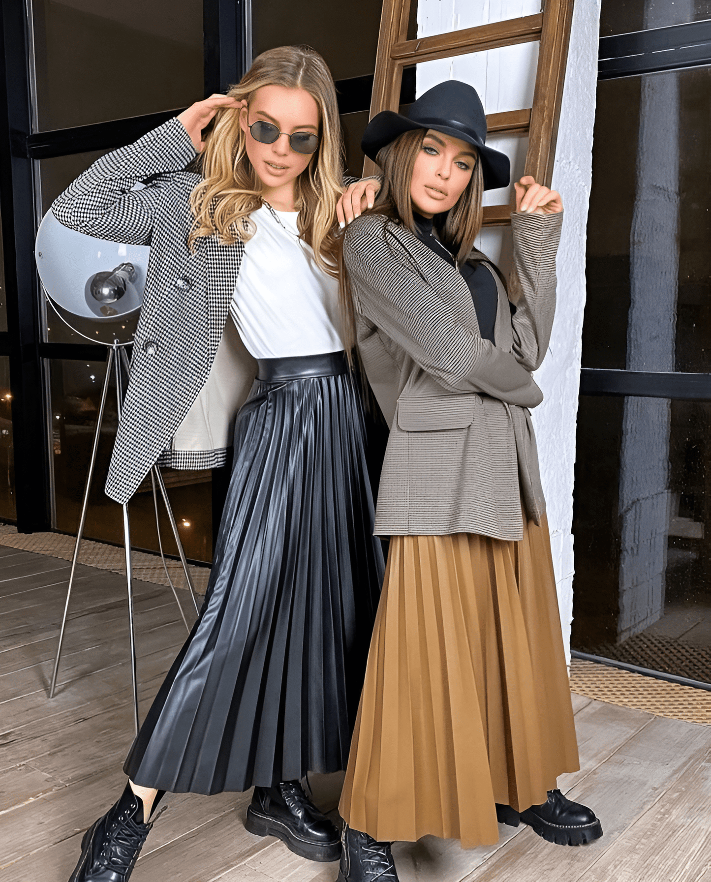 Falda plisada cuerotex larga