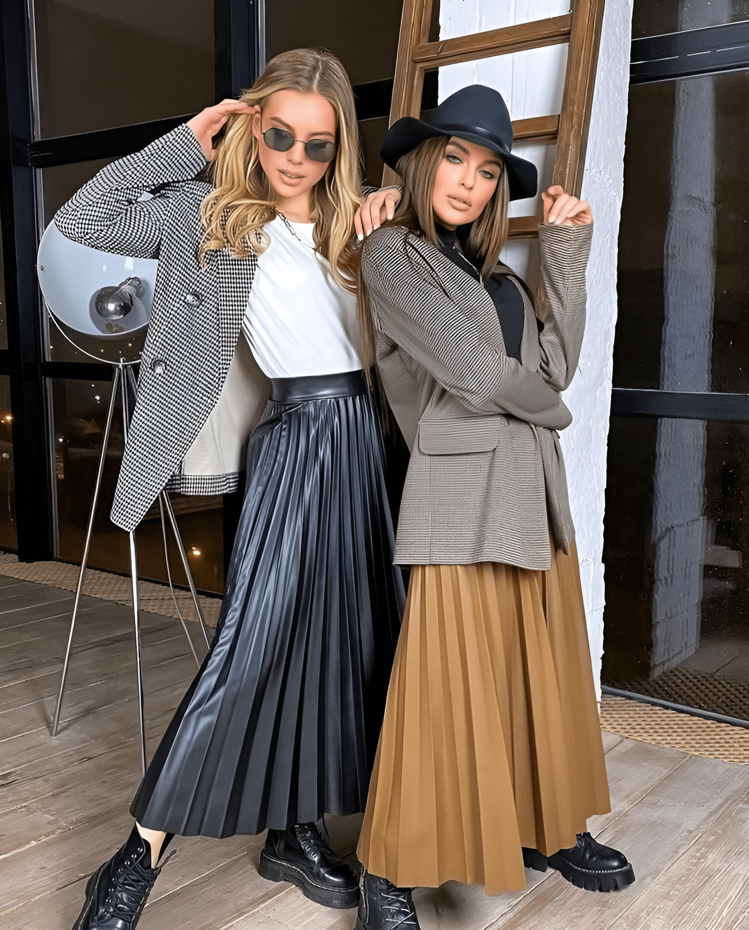 Falda plisada cuerotex larga