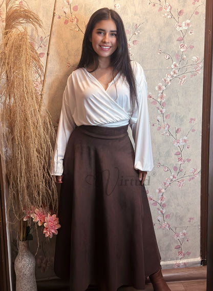 Falda rotonda gamuzada