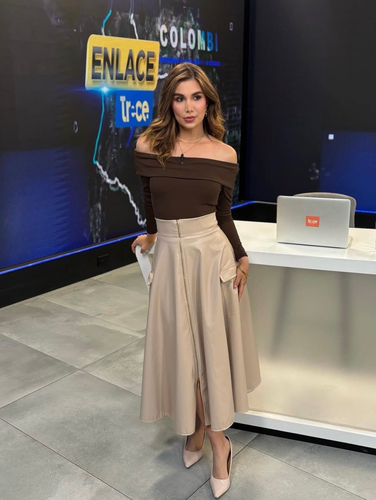 Falda Eva cuerotex