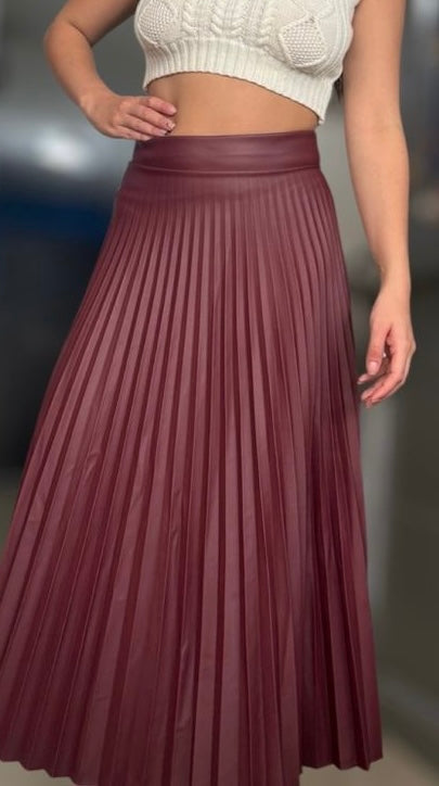 Falda plisada cuerotex larga