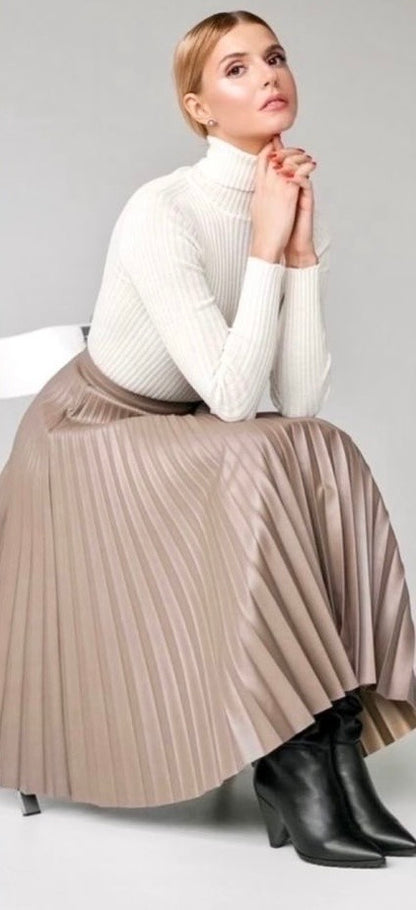 Falda plisada cuerotex larga