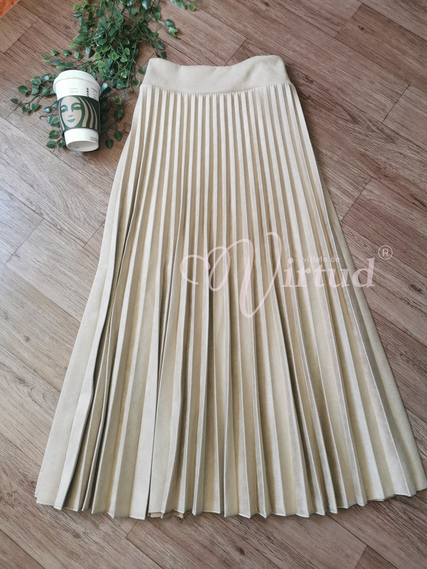 Falda Plisada Gamuza