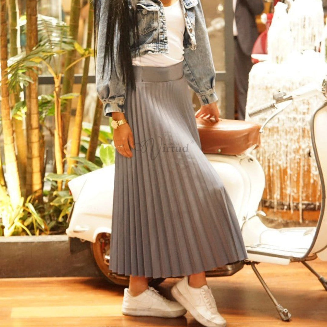 Falda plisada cuerotex larga