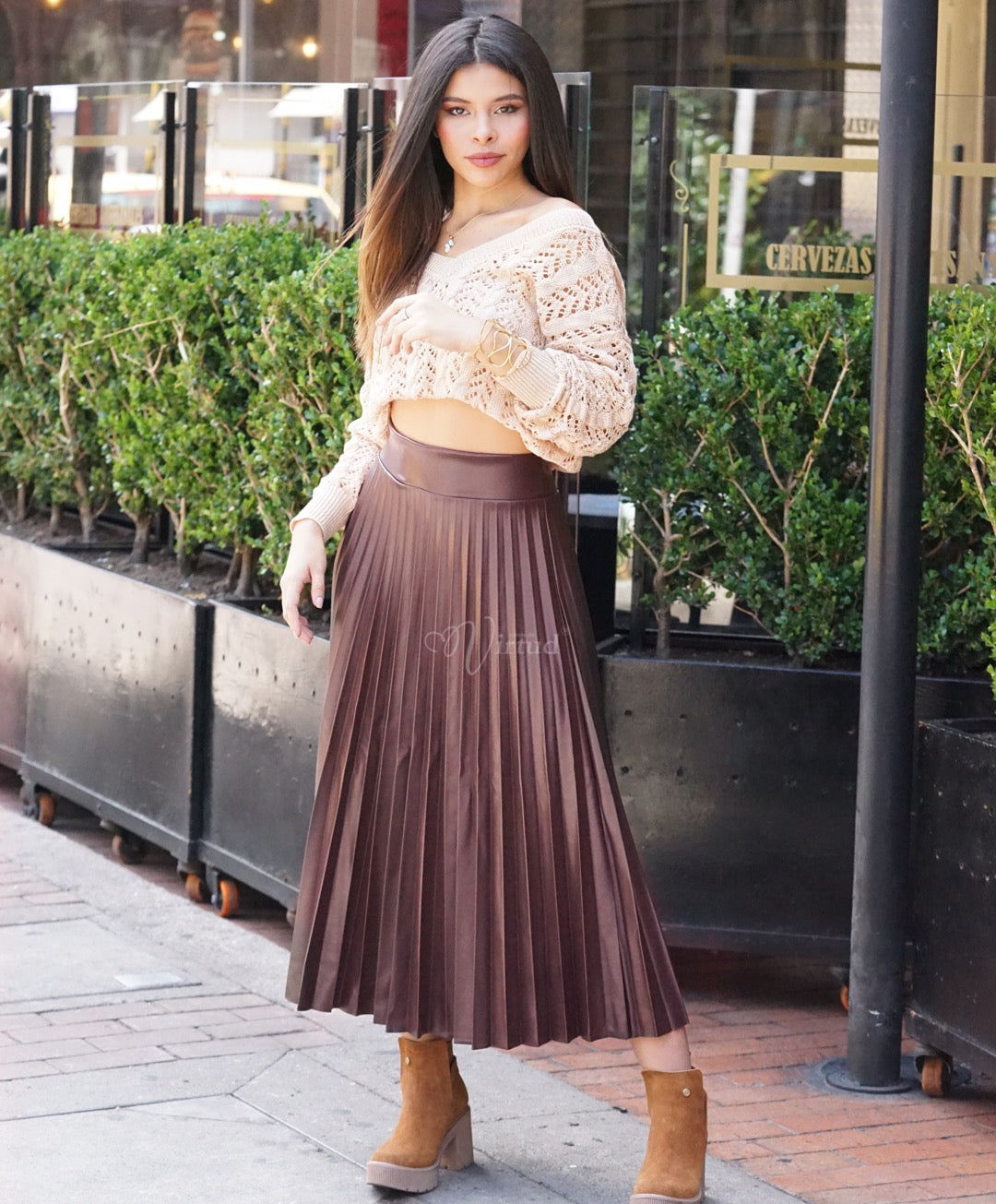 Falda plisada cuerotex larga