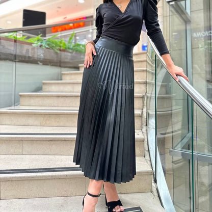 Falda plisada cuerotex larga