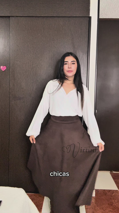 Falda rotonda gamuzada